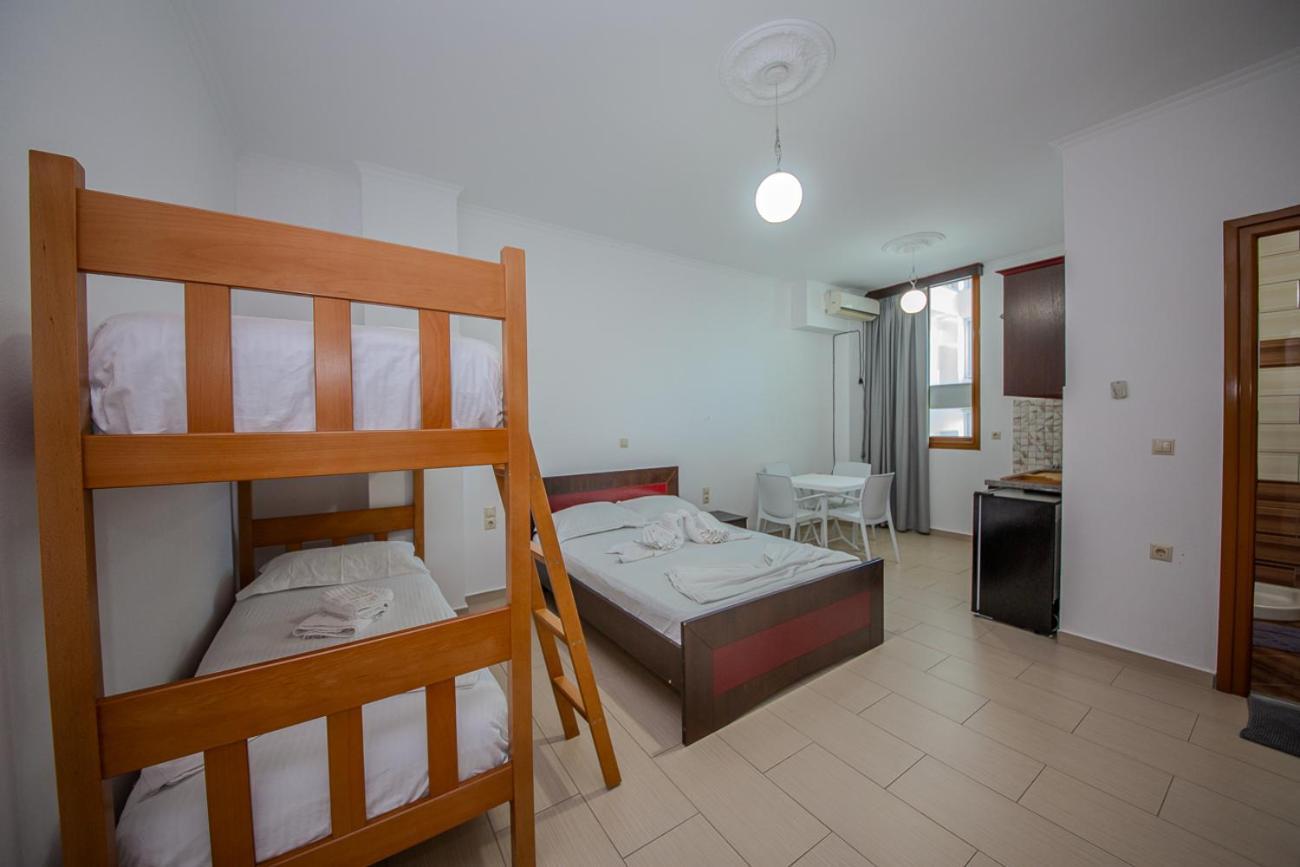 קסאמיל Hotel Landi מראה חיצוני תמונה