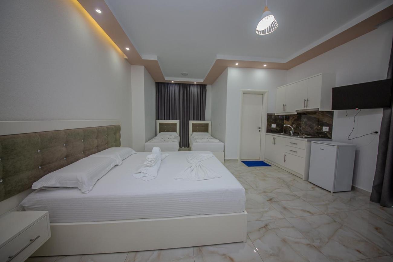 קסאמיל Hotel Landi מראה חיצוני תמונה