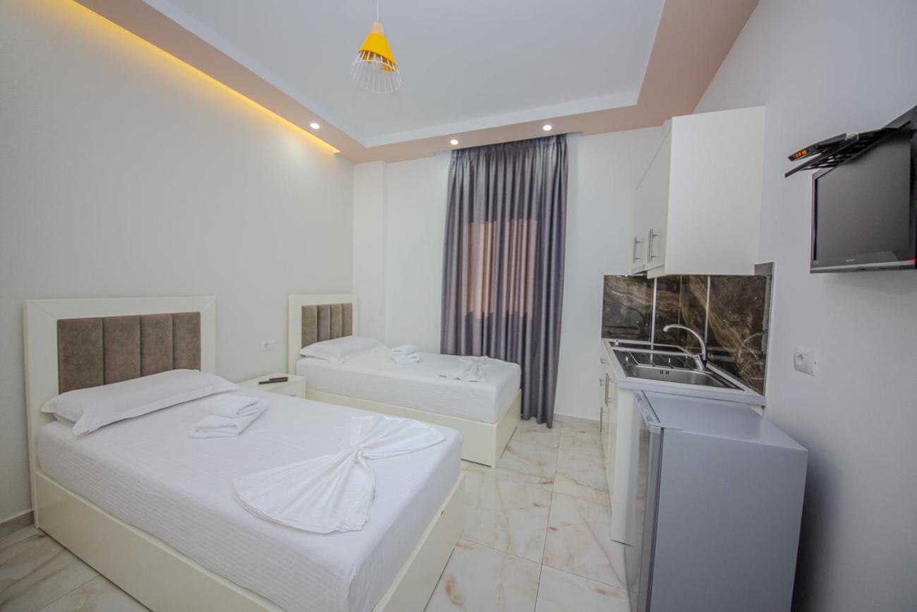 קסאמיל Hotel Landi מראה חיצוני תמונה